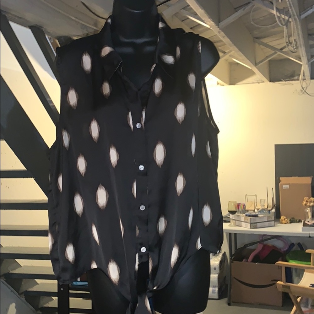 Cute Vince Camuto Top